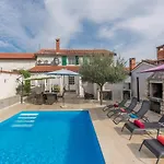 Casa Maura